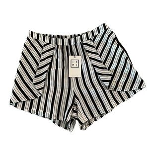 Women’s THML stripes pull on shorts size M
